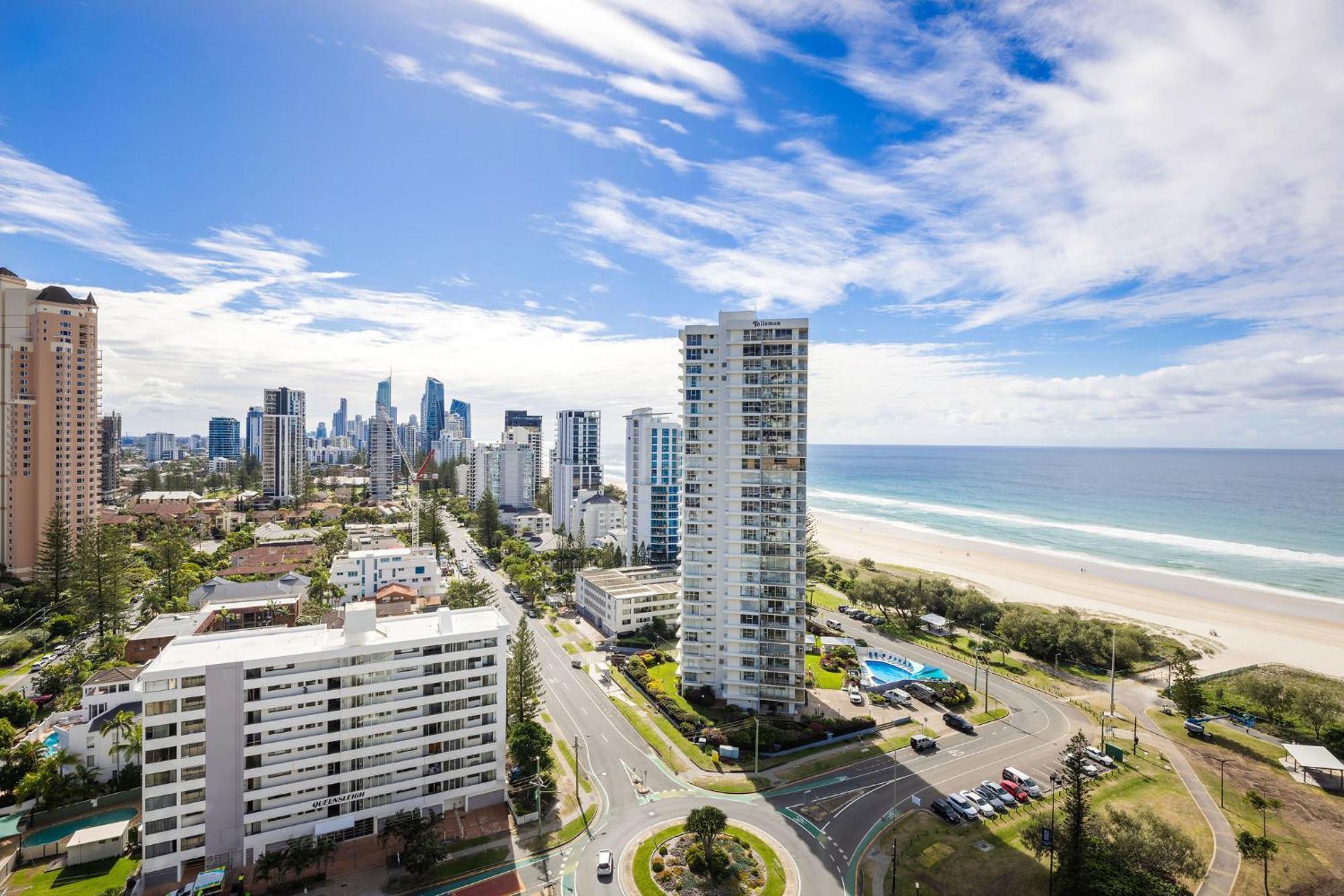 Ultiqa Beach Haven On Broadbeach Hotel Gold Coast Exterior photo