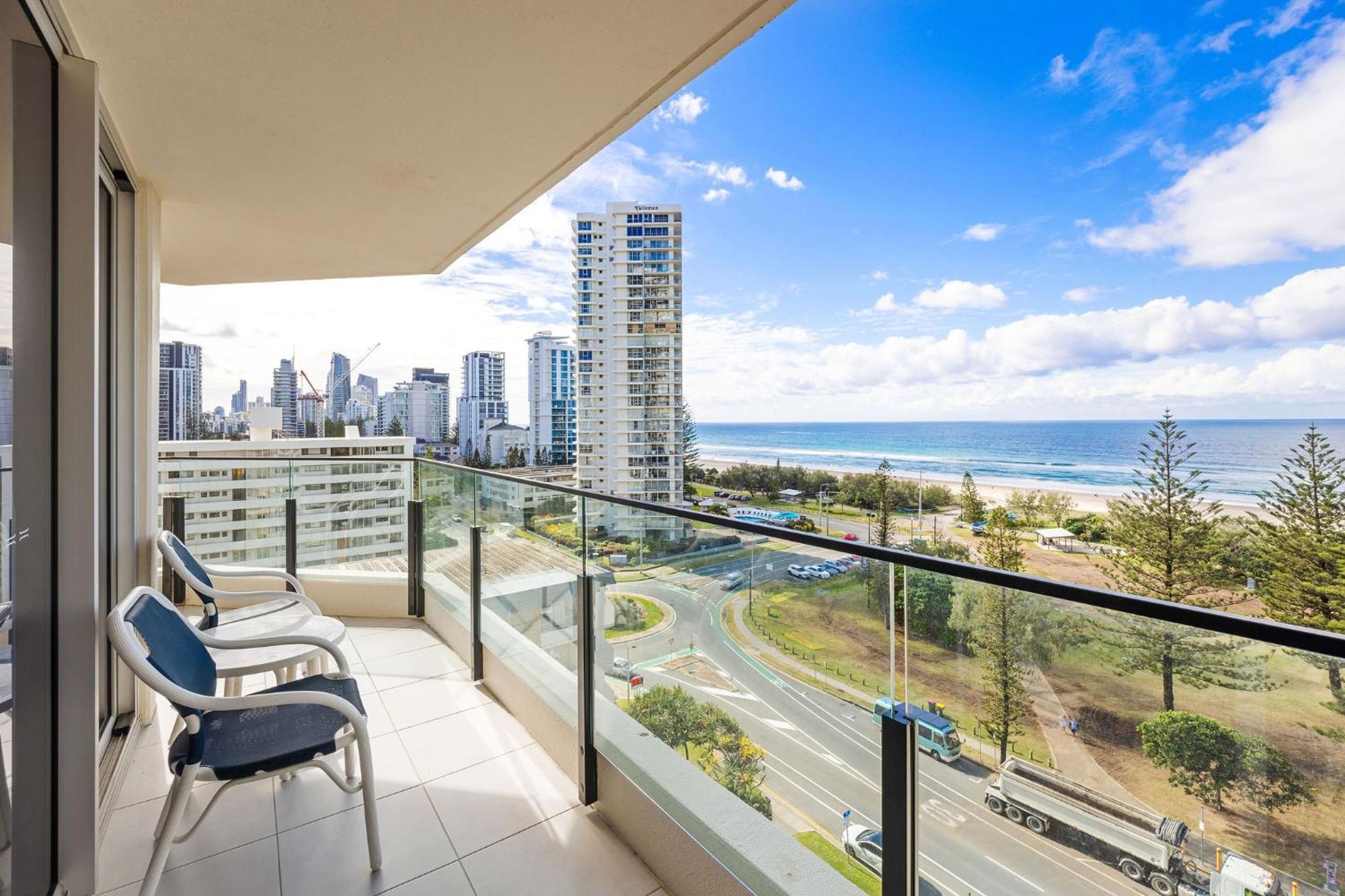 Ultiqa Beach Haven On Broadbeach Hotel Gold Coast Exterior photo