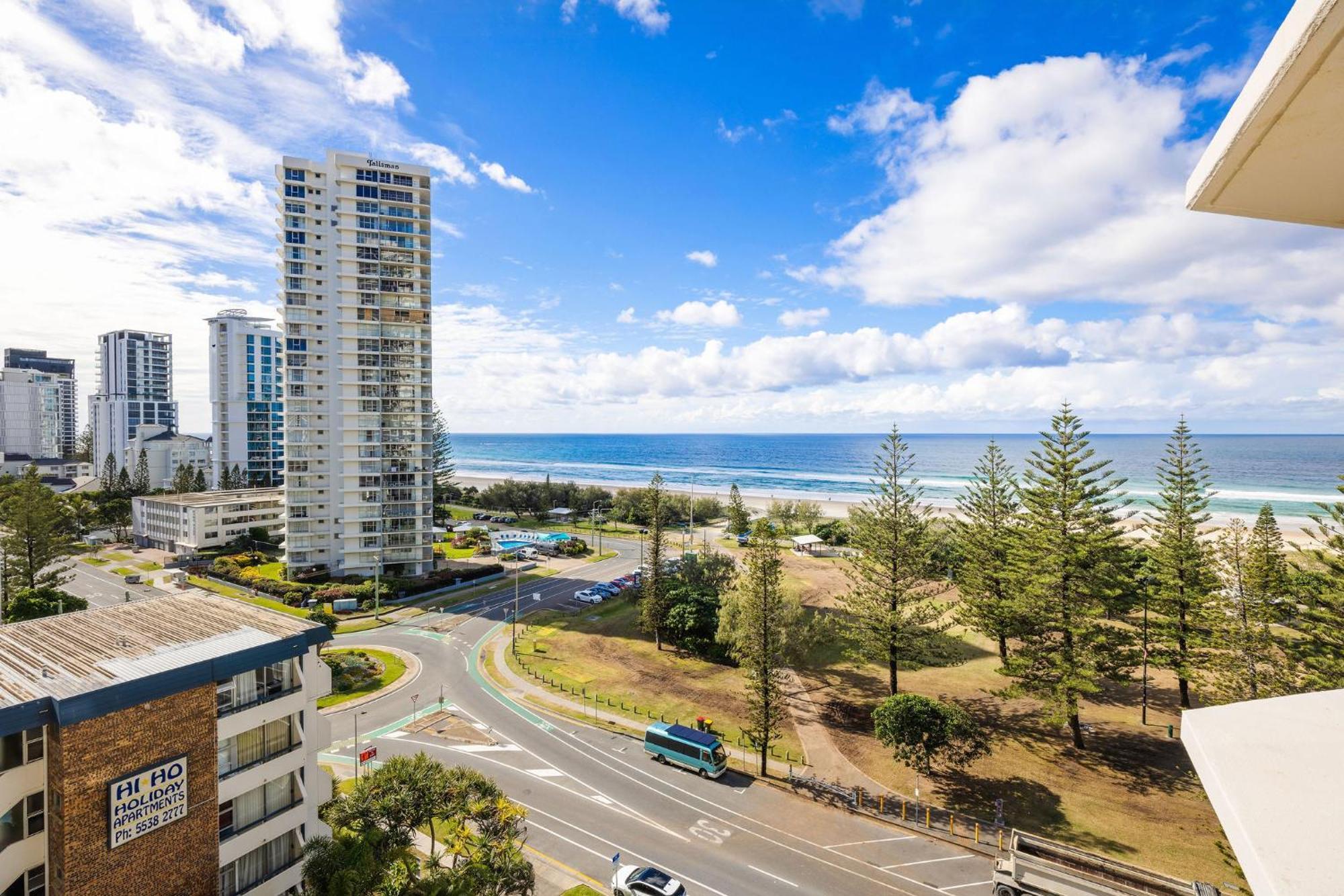 Ultiqa Beach Haven On Broadbeach Hotel Gold Coast Exterior photo