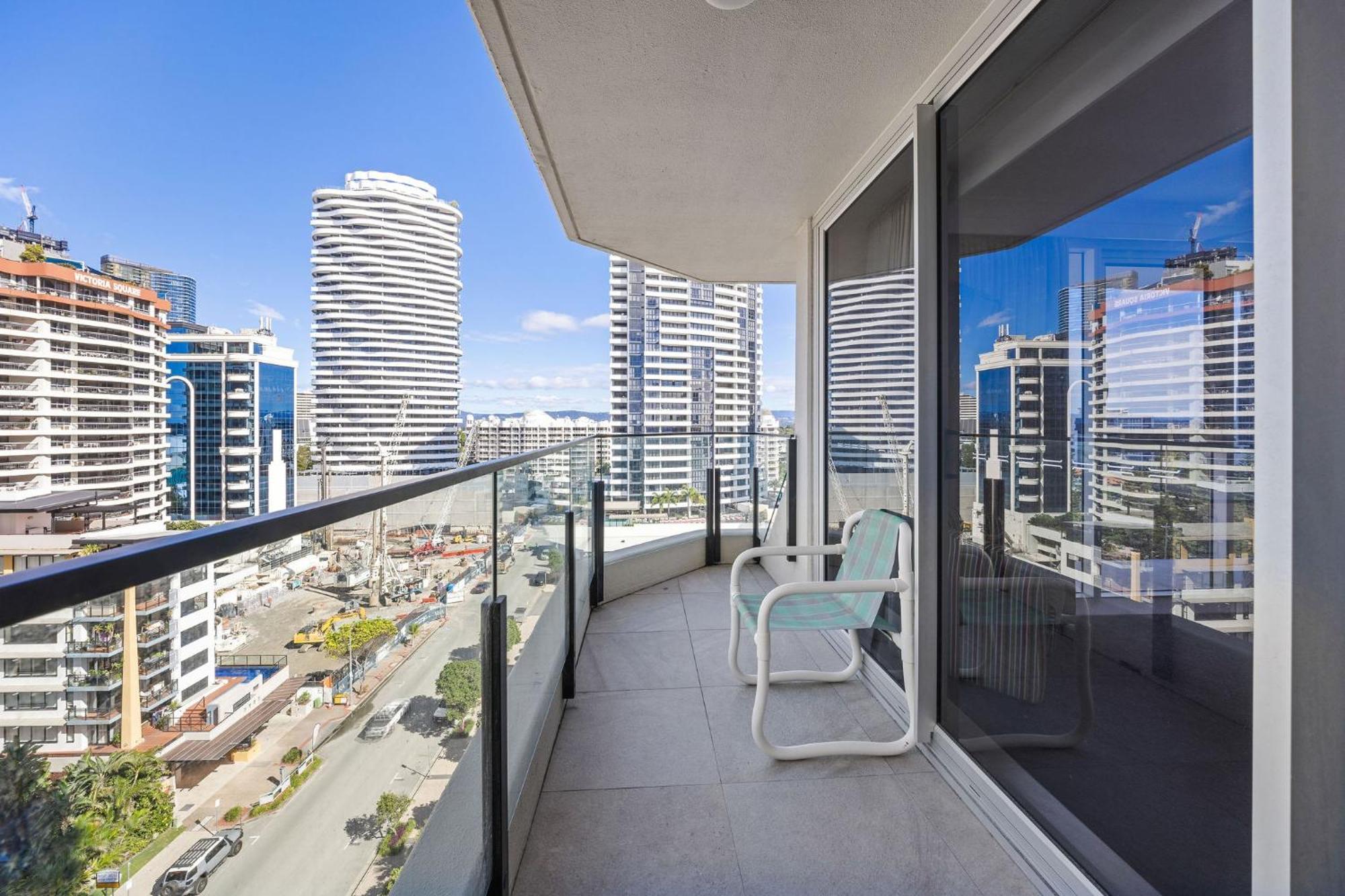 Ultiqa Beach Haven On Broadbeach Hotel Gold Coast Exterior photo