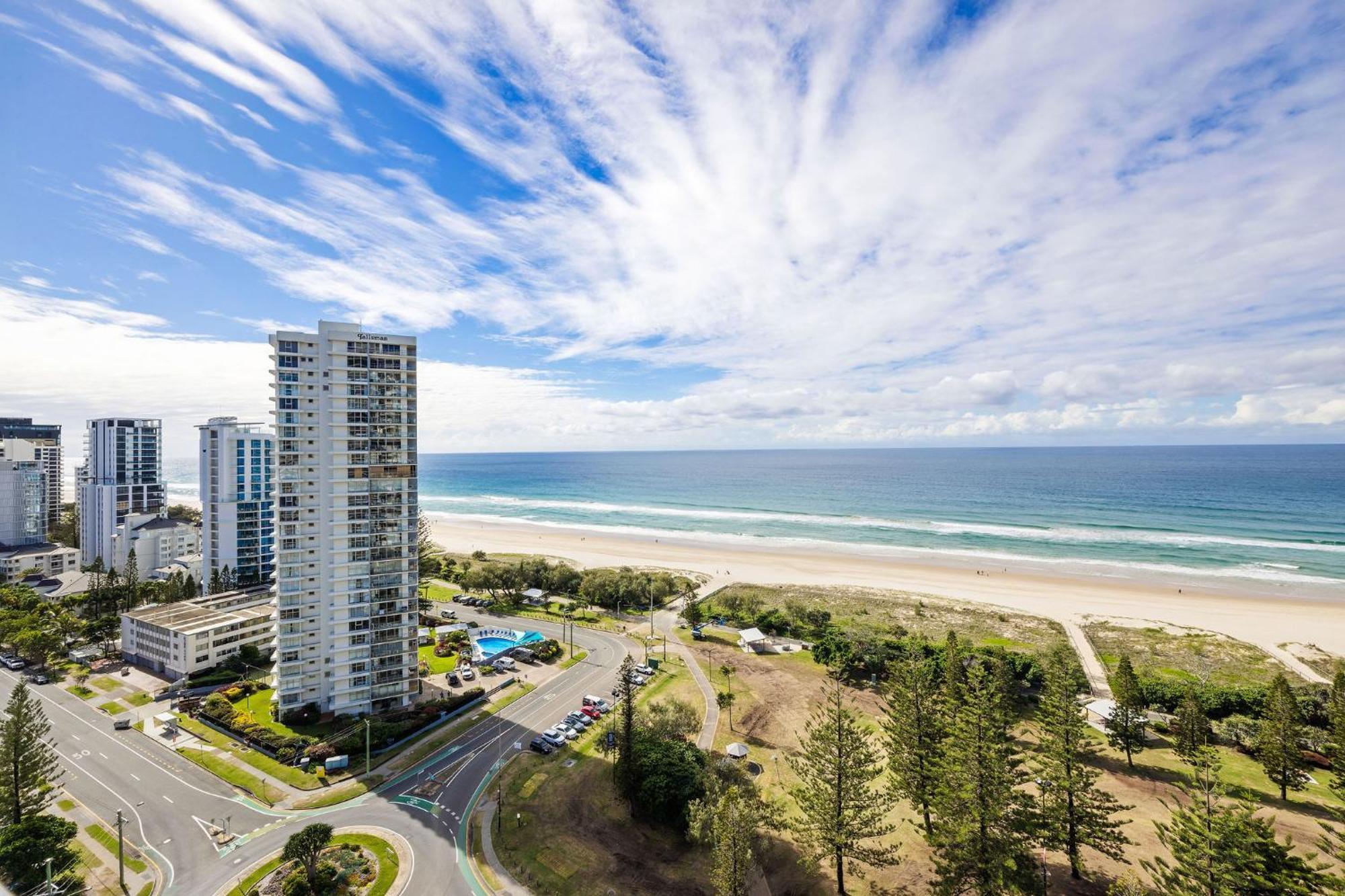 Ultiqa Beach Haven On Broadbeach Hotel Gold Coast Exterior photo