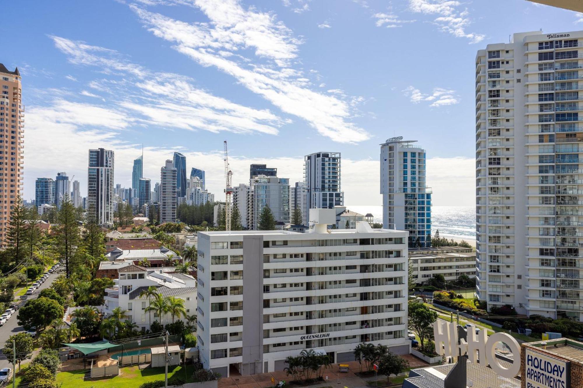 Ultiqa Beach Haven On Broadbeach Hotel Gold Coast Exterior photo